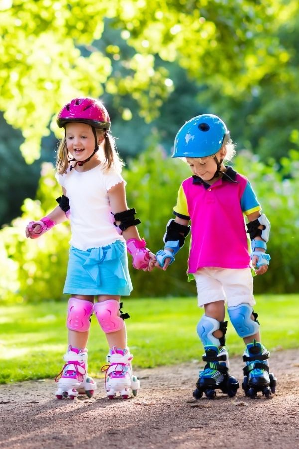 brother and sister roller skating - add to your family bucket list