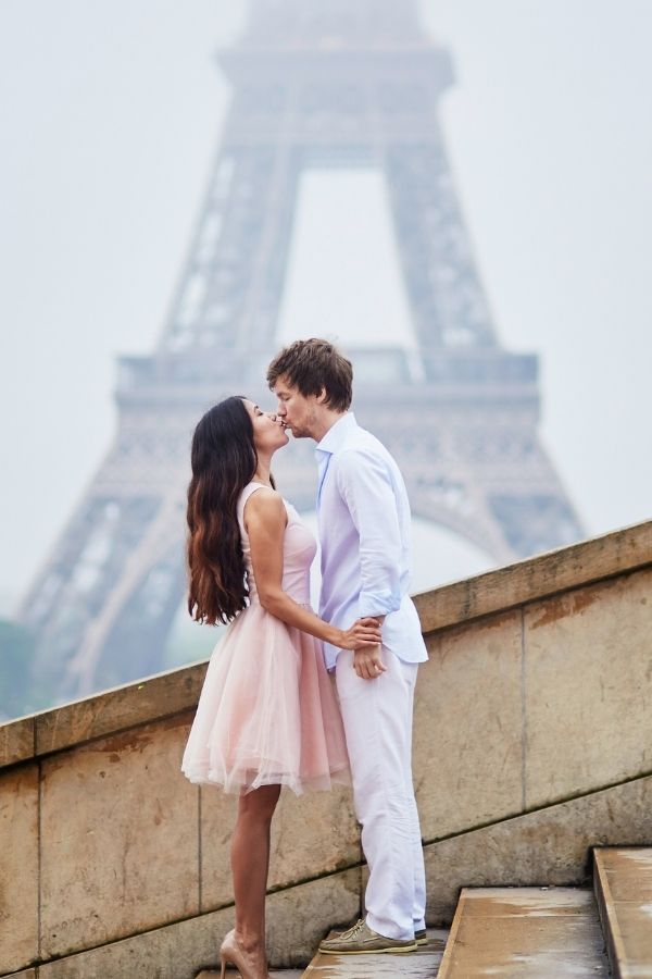 couples bucket list - visit Paris and the Eiffel Tower